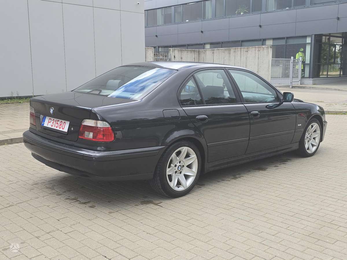 BMW 525, 2.5 l., Седан