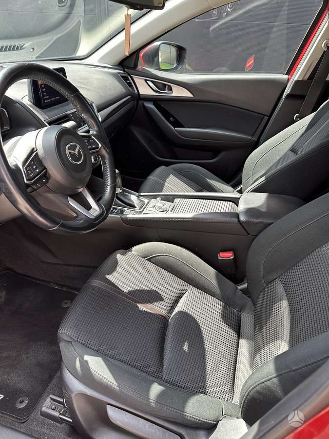 Mazda 3, 2.0 l., Седан