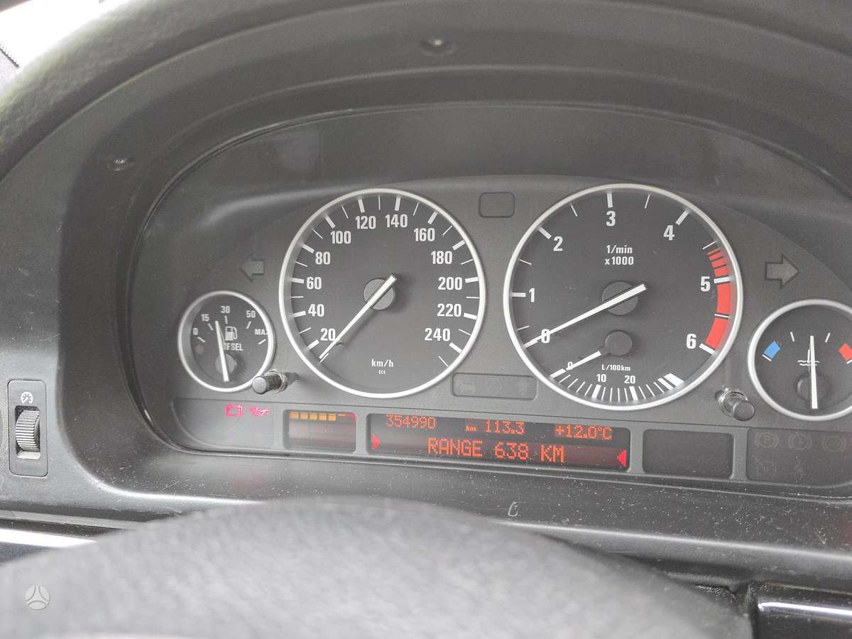 BMW 525, 2.5 l., Седан