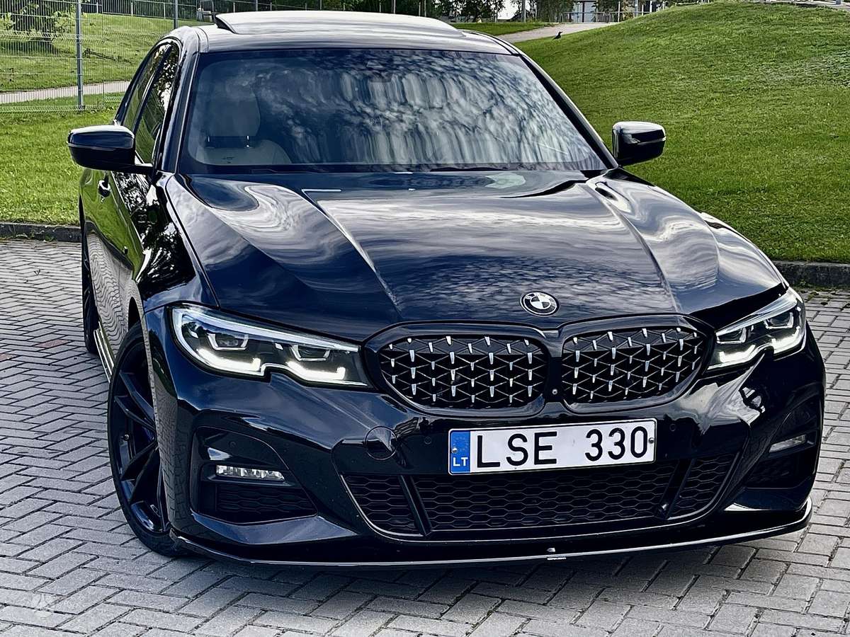 BMW 330, 2.0 l., Седан