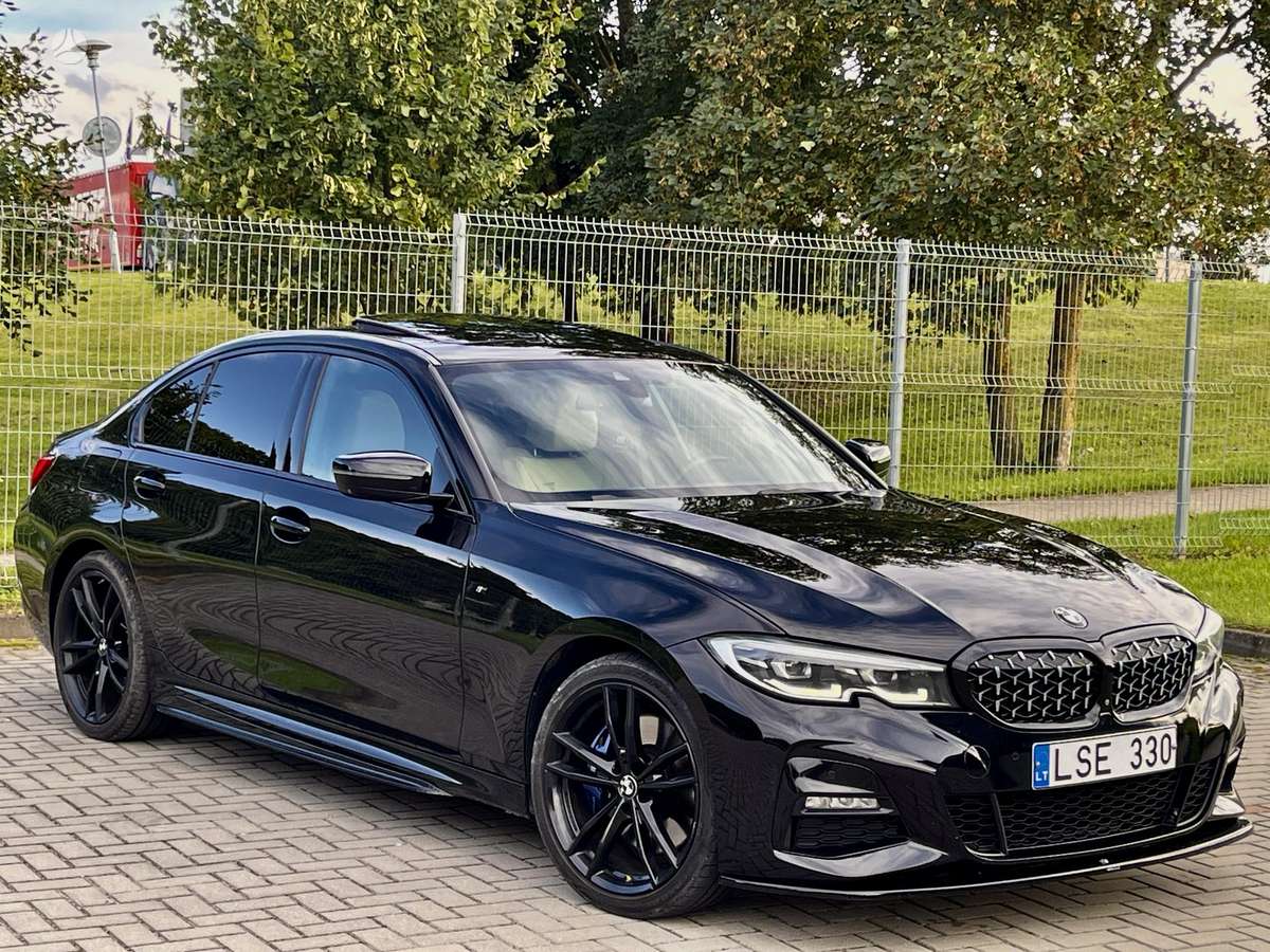 BMW 330, 2.0 l., Седан