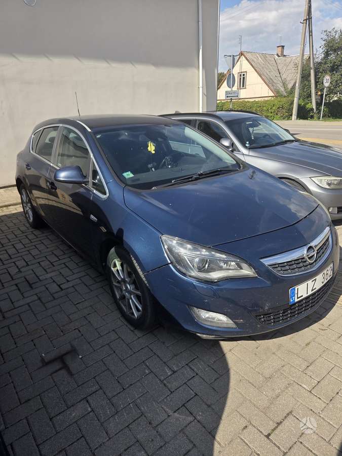 Opel Astra, 2.0 l., Хэтчбек