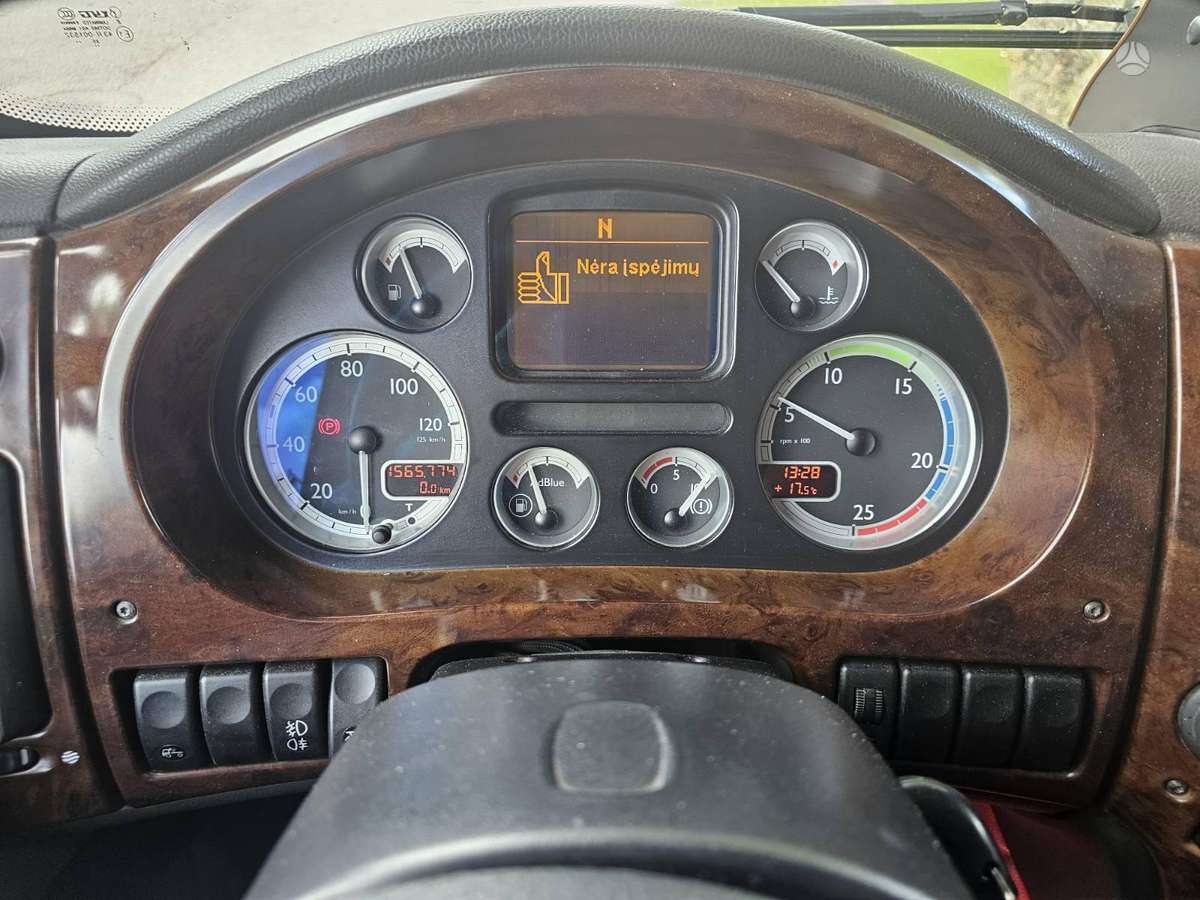 DAF XF105, 2 miegamosios vietos