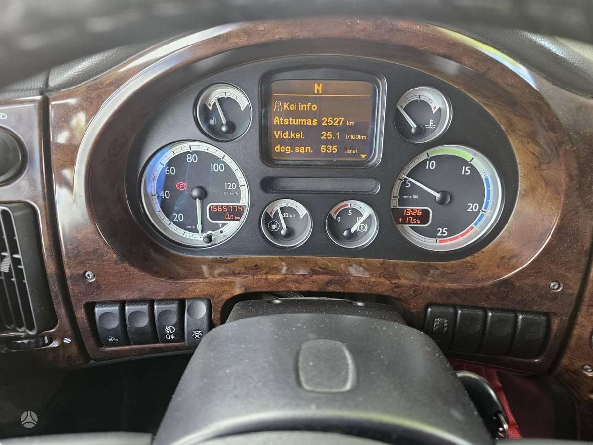 DAF XF105, 2 miegamosios vietos
