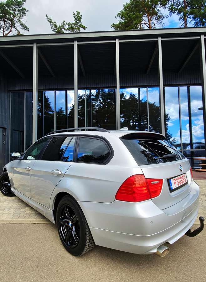 BMW 320, 2.0 l., wagon