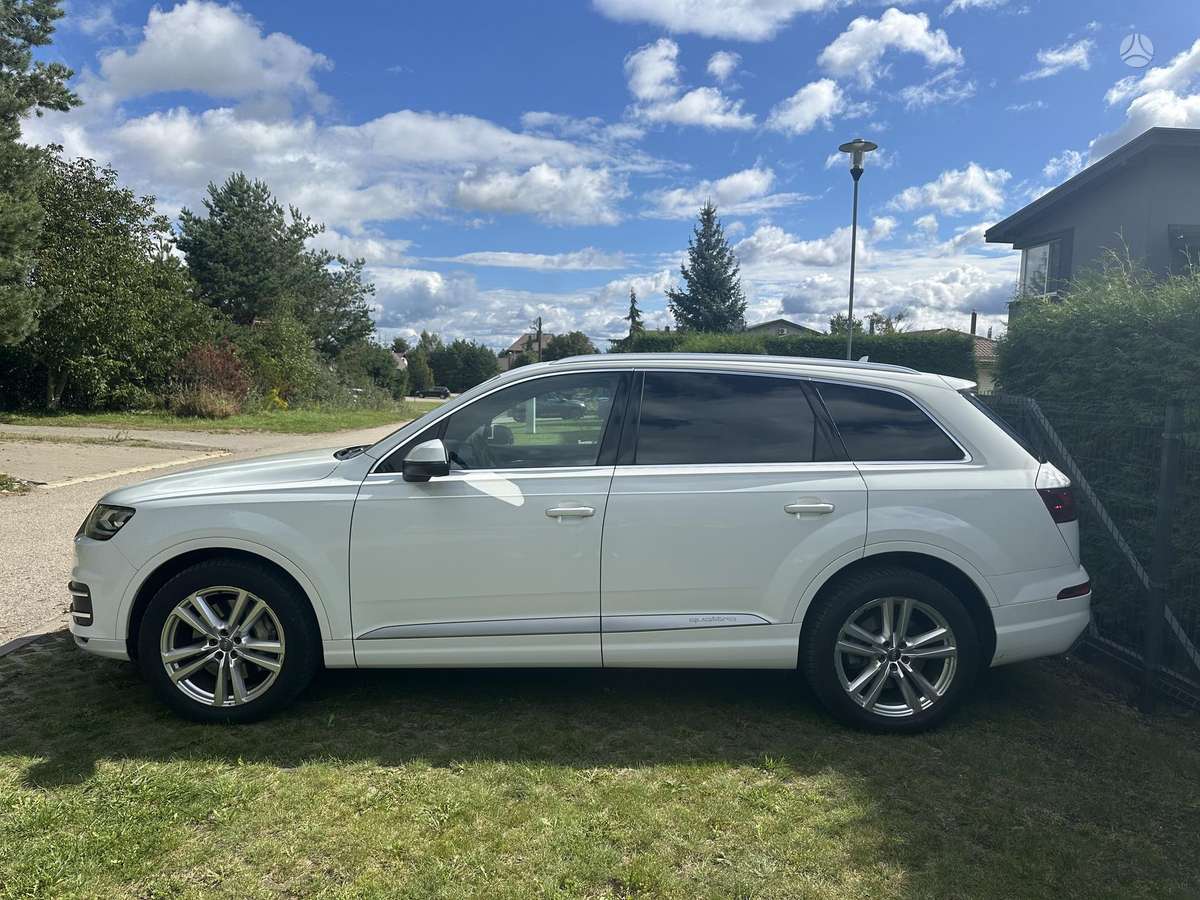 Audi Q7, 3.0 l., off-road / crossover