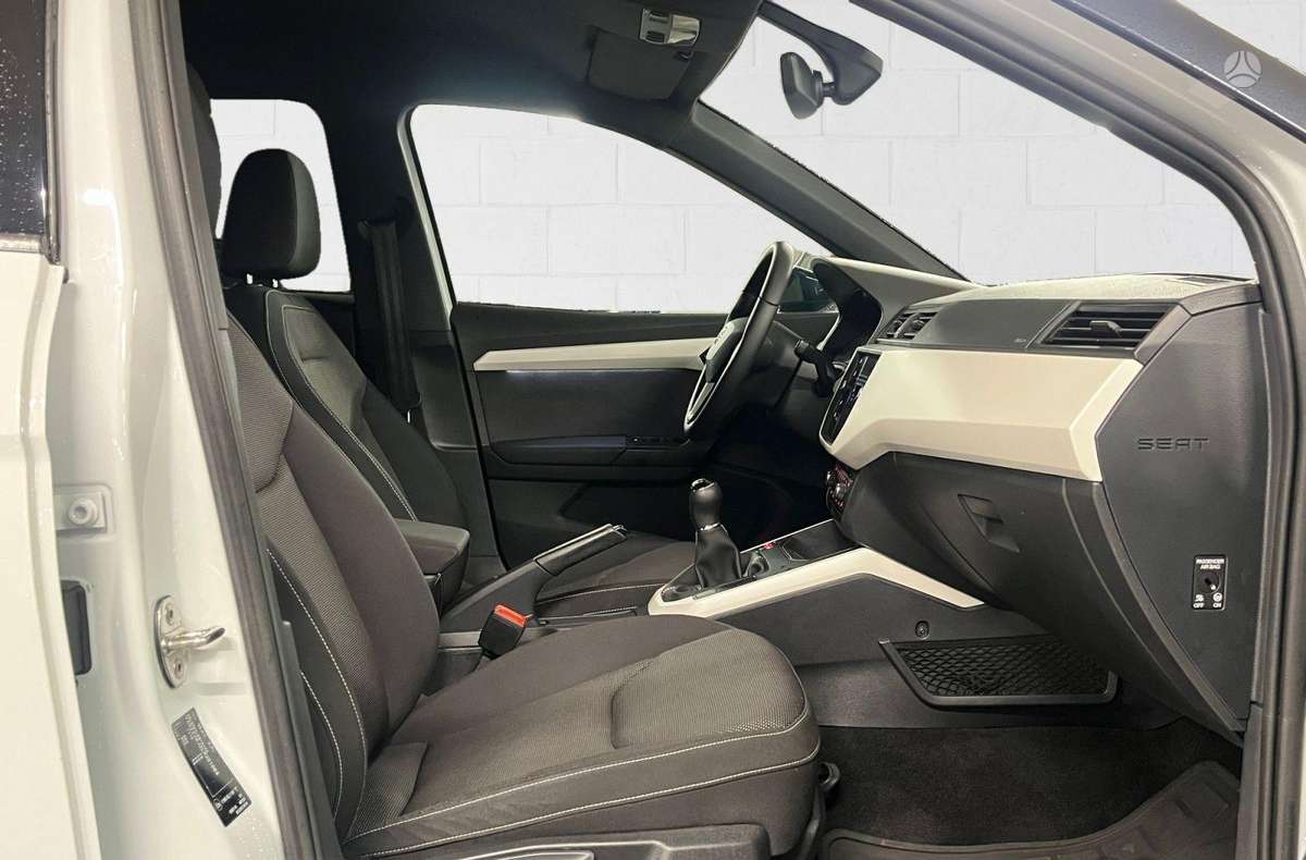 SEAT Arona - 7