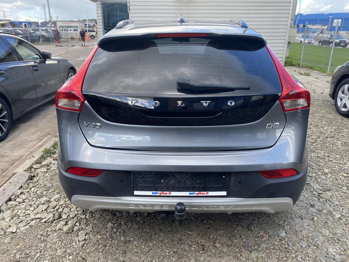Volvo V40 Cross Country - 5