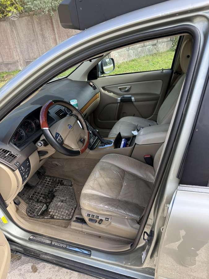 Volvo XC90 - 9