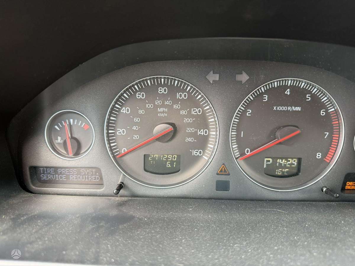 Volvo XC90 - 12