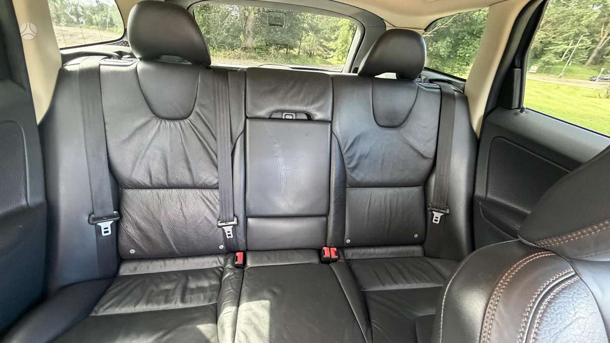 Volvo XC60 - 11