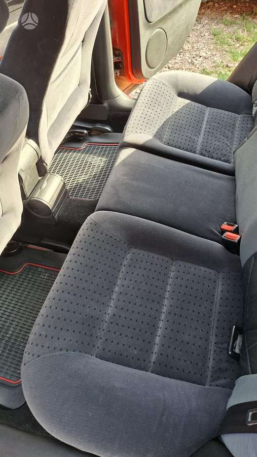 Volkswagen Golf - 11