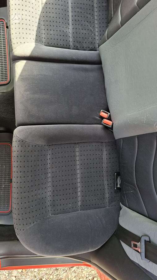 Volkswagen Golf - 12