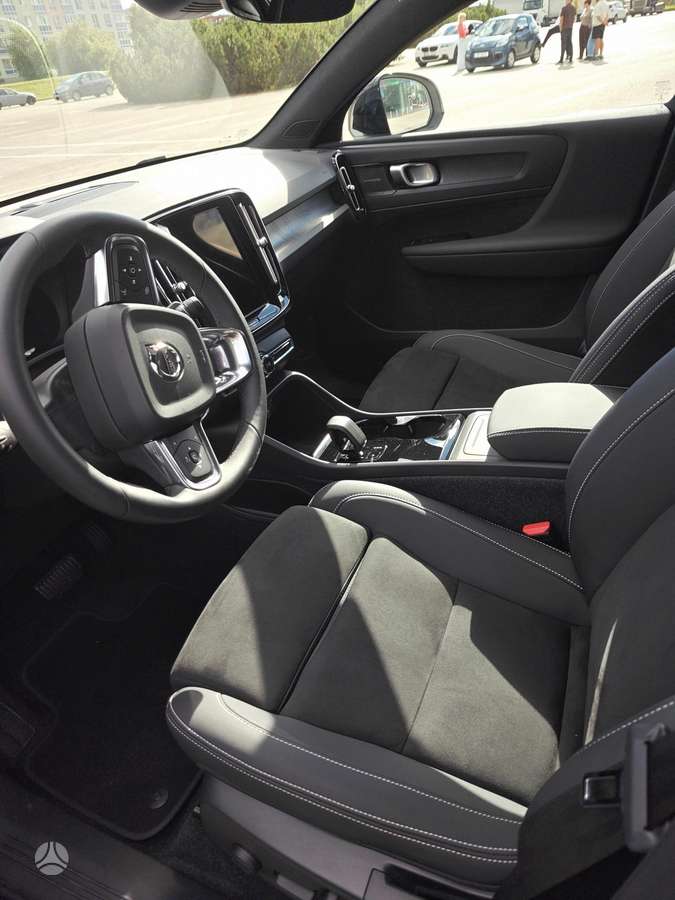 Volvo C40 - 8