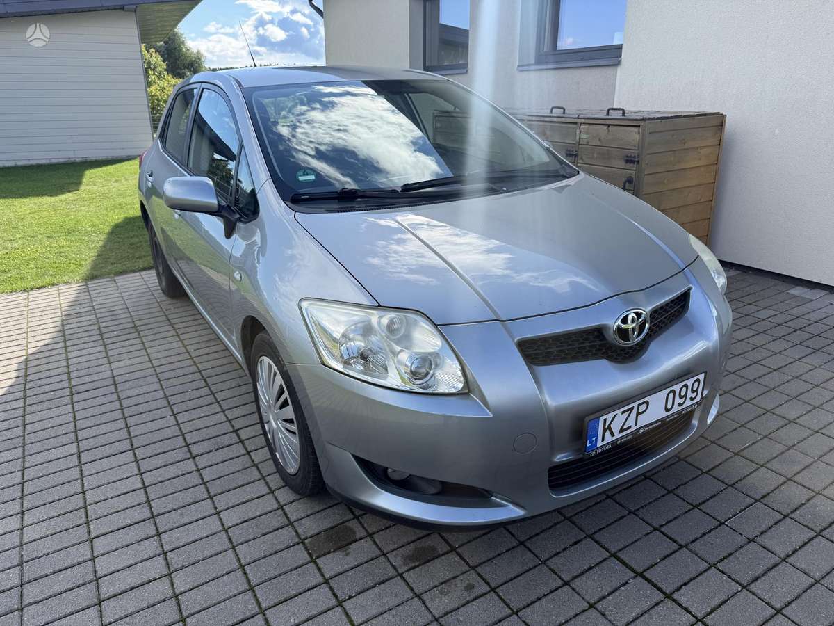 Toyota Auris - 2