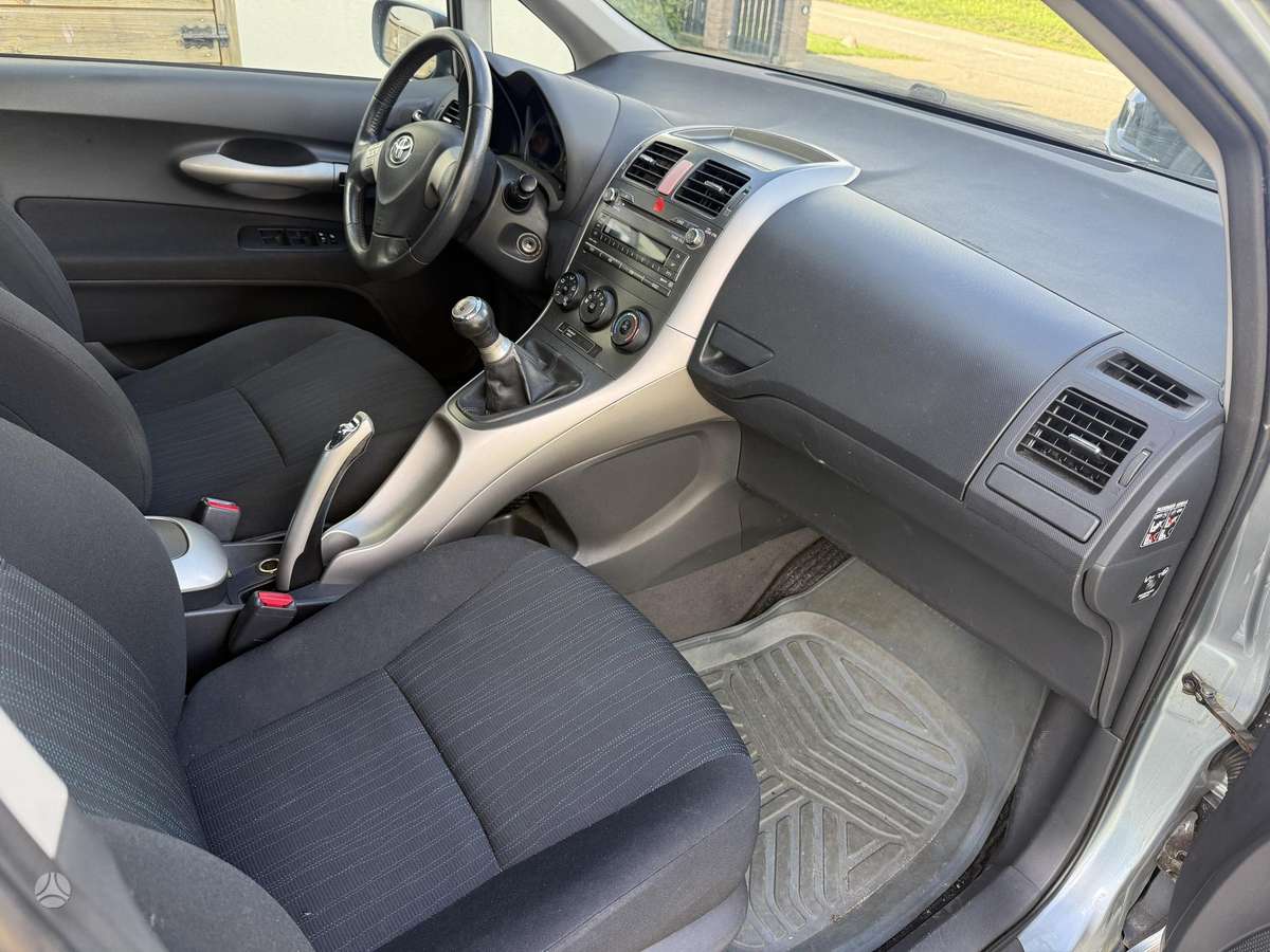 Toyota Auris - 5