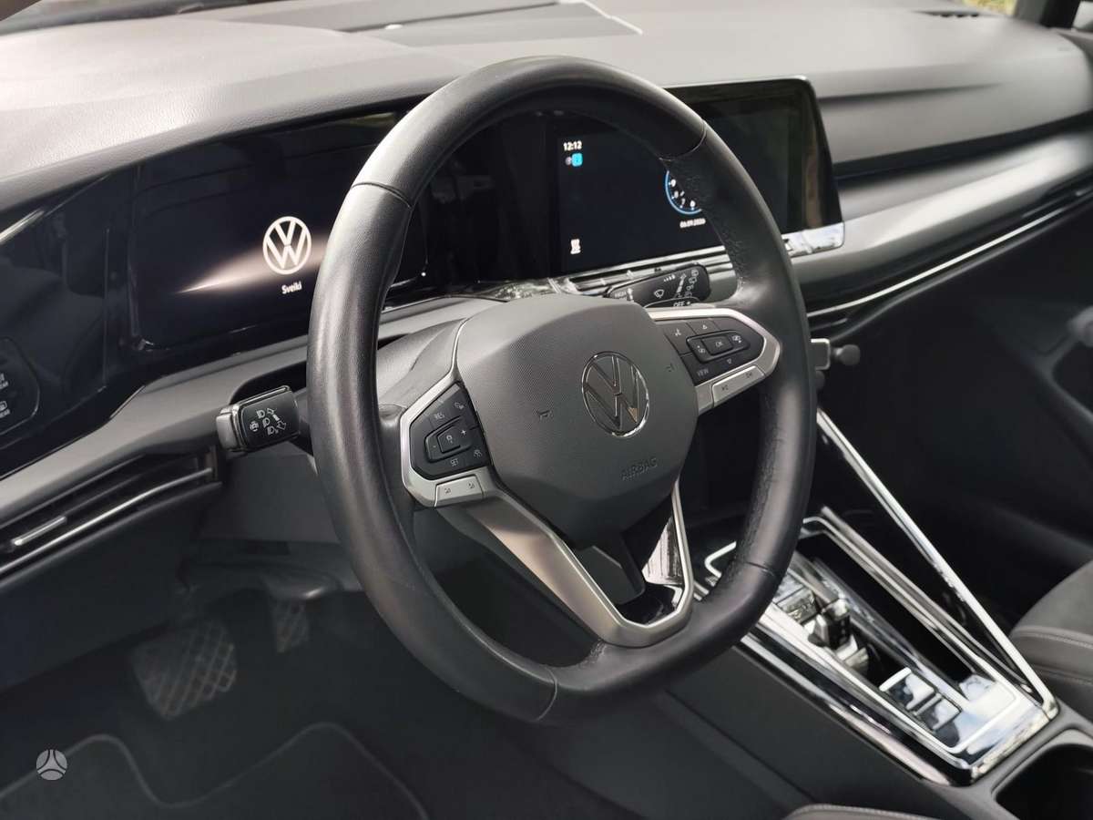 Volkswagen Golf - 12