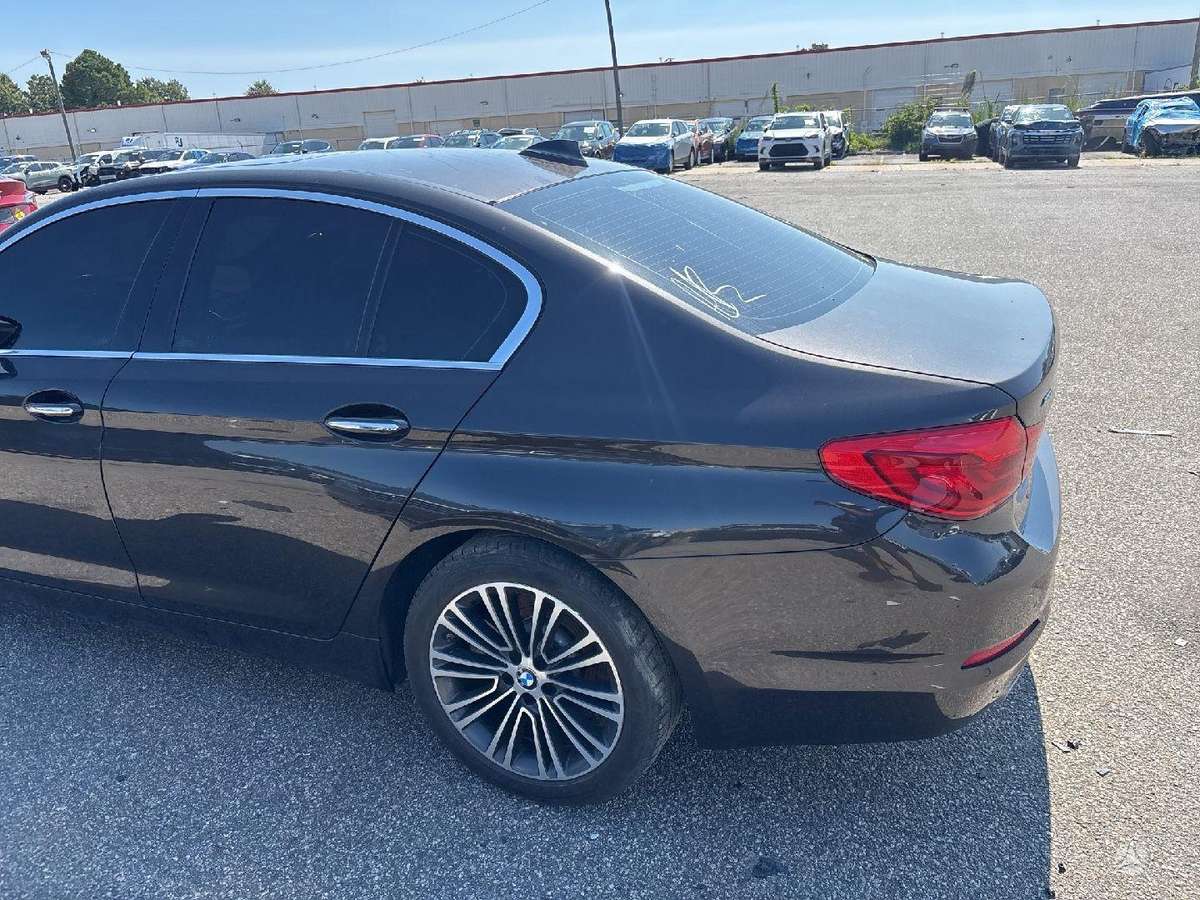 BMW 530, 2.0 l., Седан