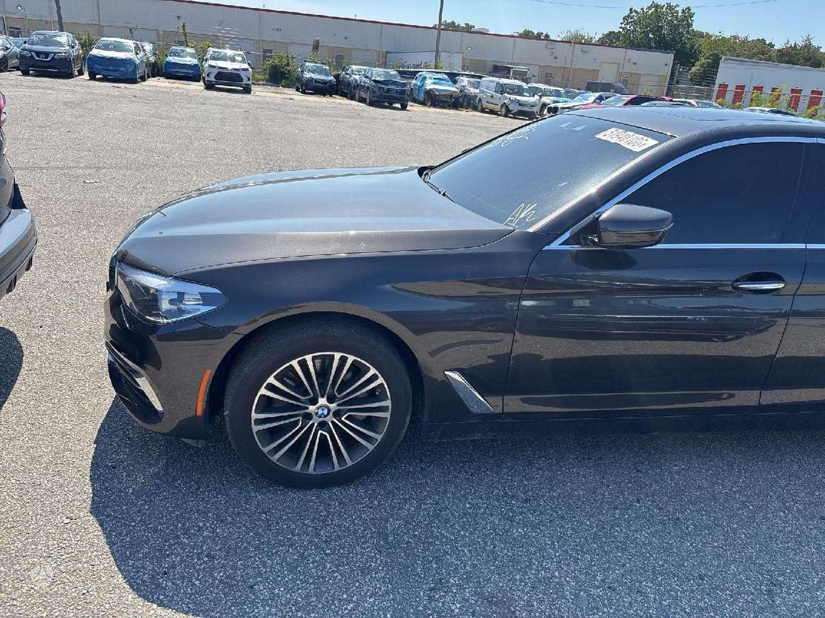 BMW 530, 2.0 l., Седан
