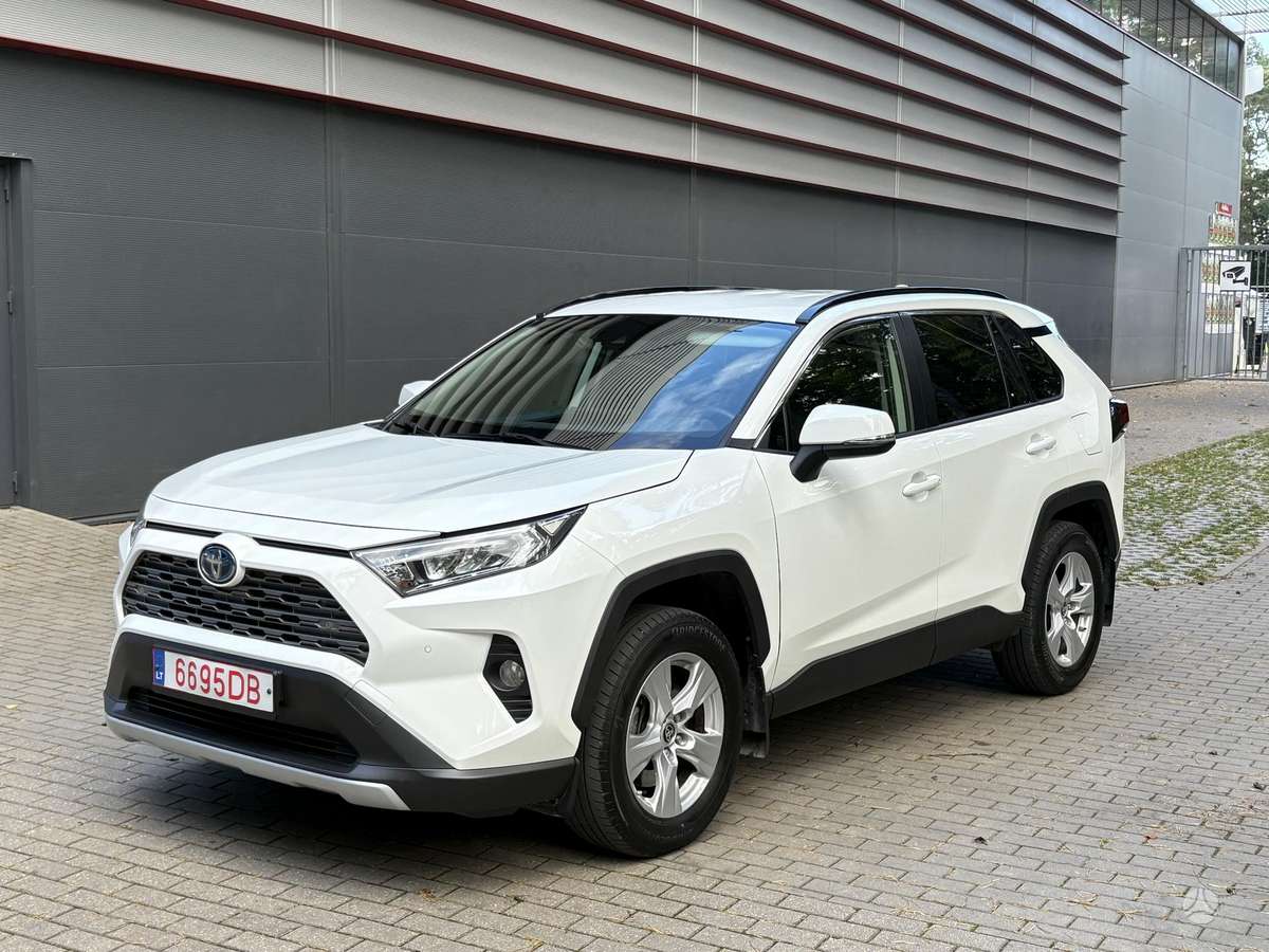 Toyota RAV4 - 1