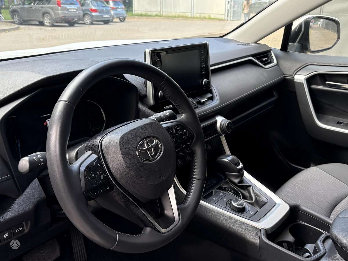 Toyota RAV4 - 7