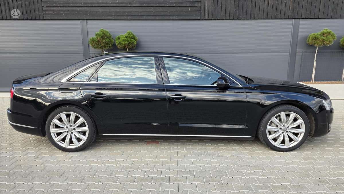 Audi A8 L, 3.0 l., Седан