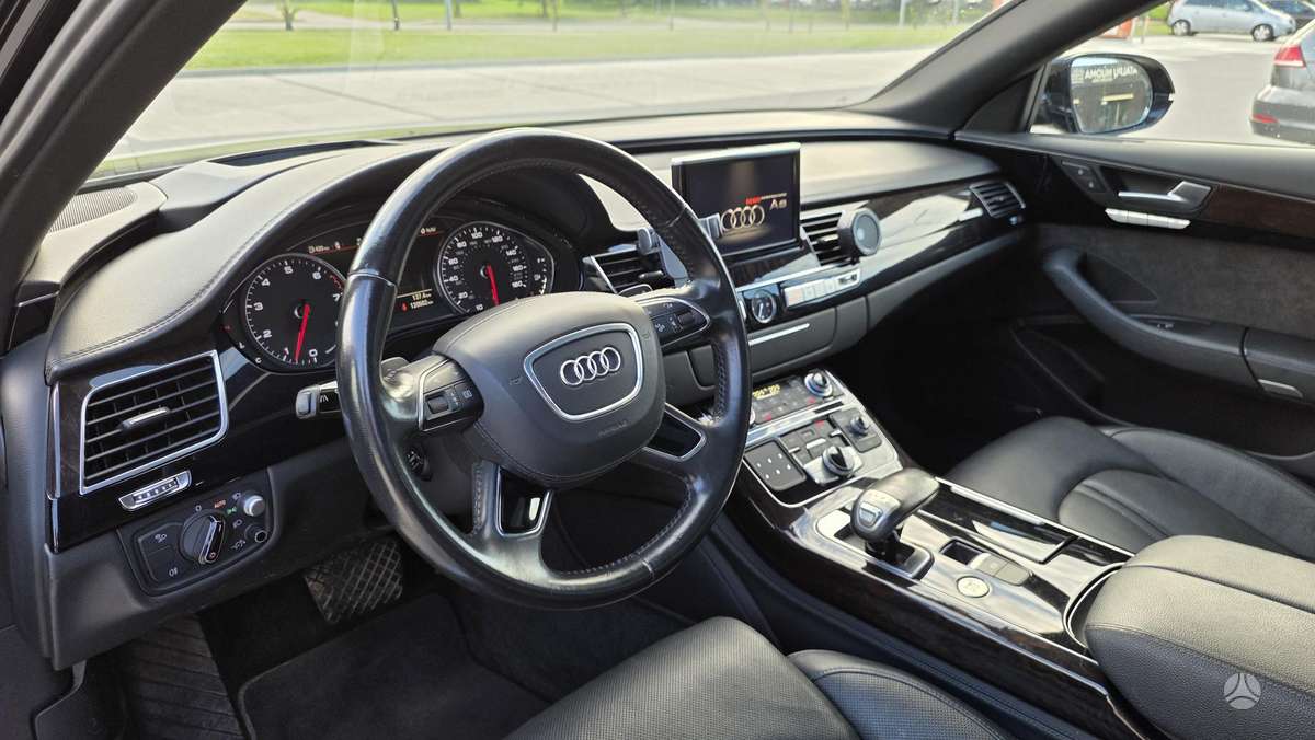 Audi A8 L, 3.0 l., Седан
