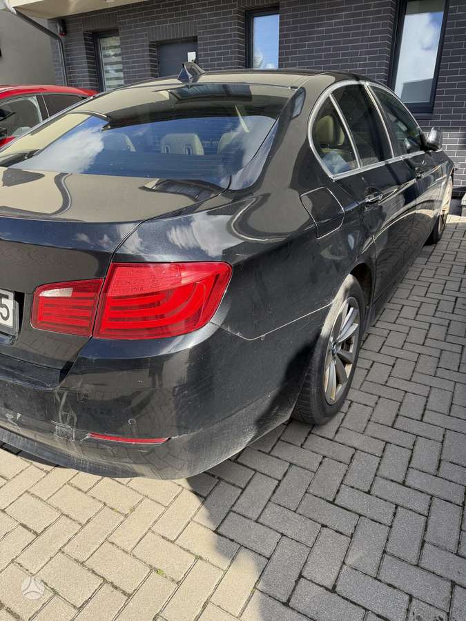 BMW 520, 2.0 l., Седан