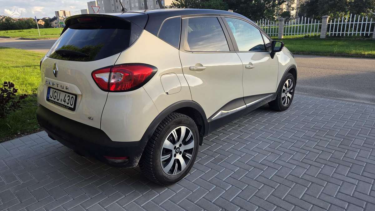 Renault Captur, 1.5 l., off-road / crossover