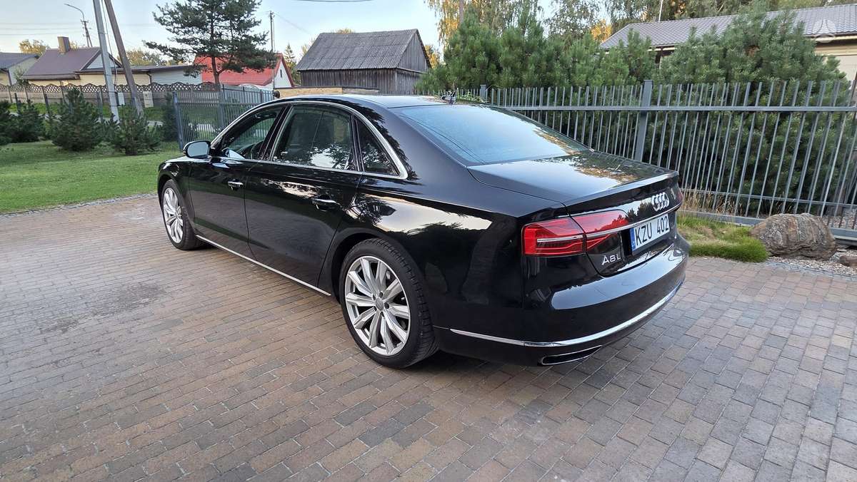 Audi A8 L, 3.0 l., Седан