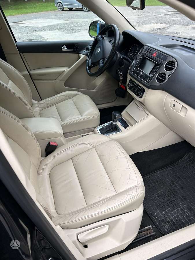 Volkswagen Tiguan - 4