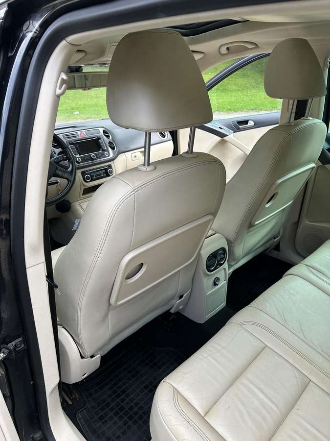 Volkswagen Tiguan - 8