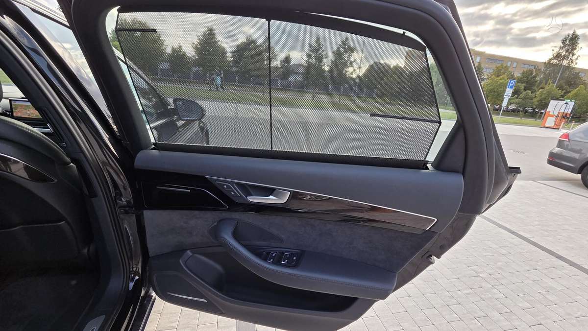 Audi A8 L, 3.0 l., Седан