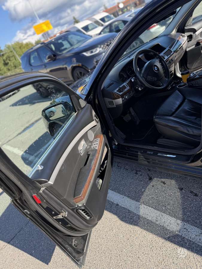 BMW 730, 3.0 l., Седан