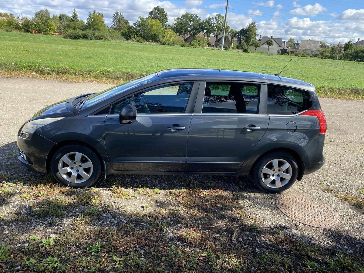 Peugeot 5008 - 3