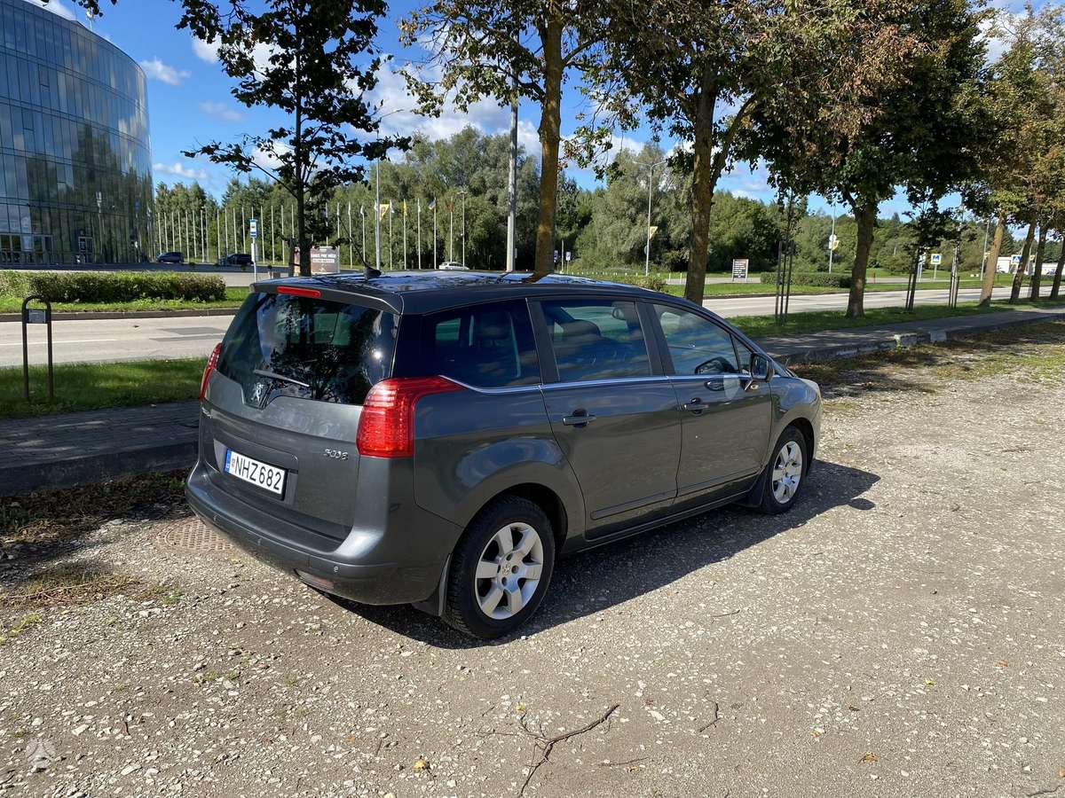 Peugeot 5008 - 6
