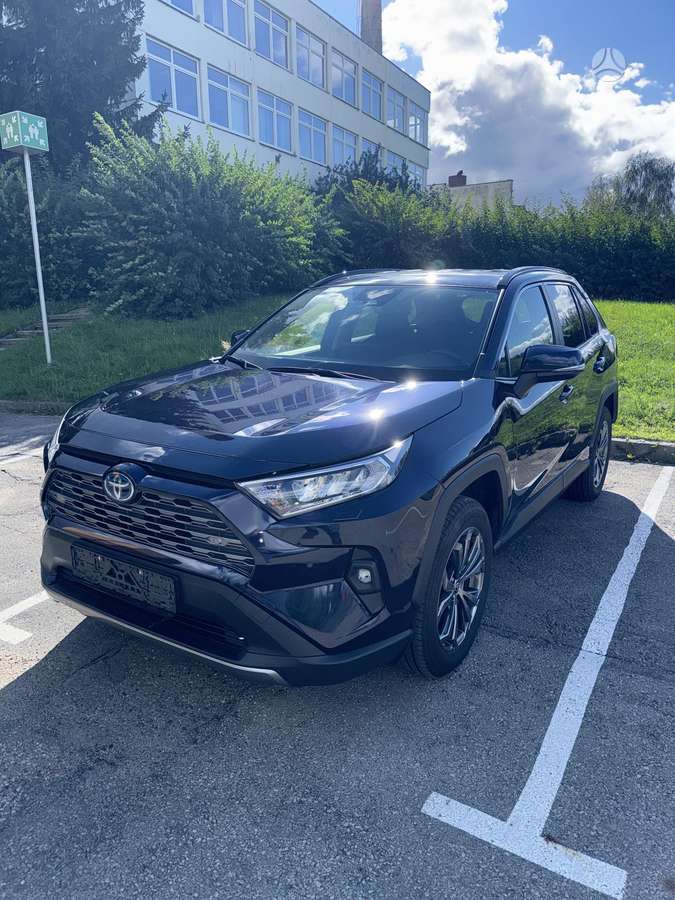 Toyota RAV4 - 1
