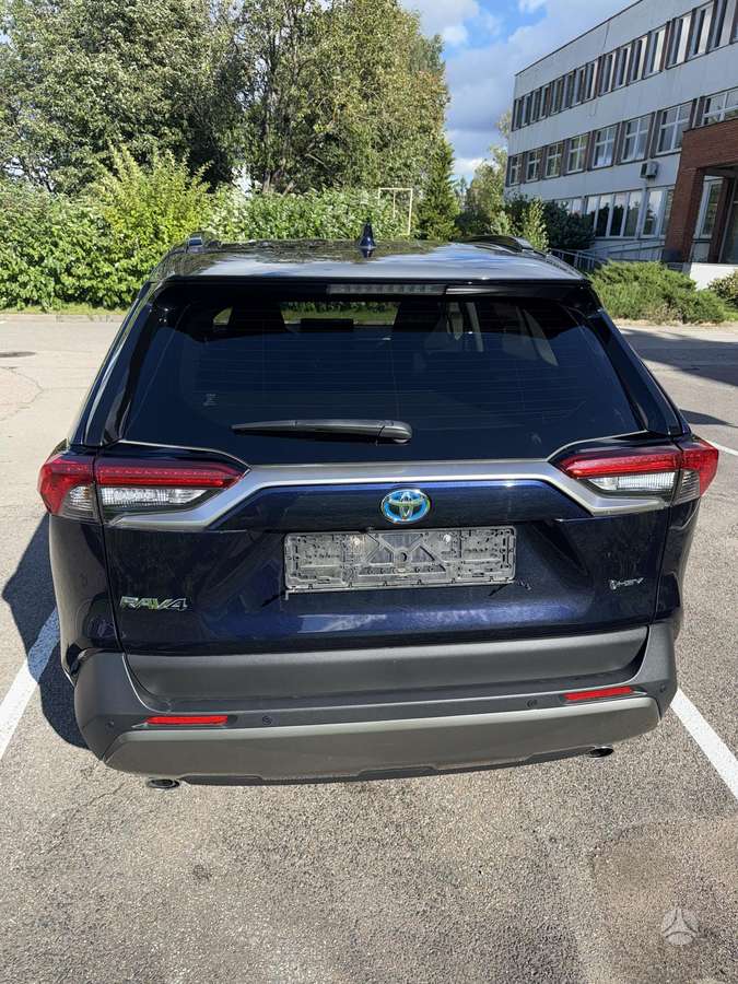 Toyota RAV4 - 6