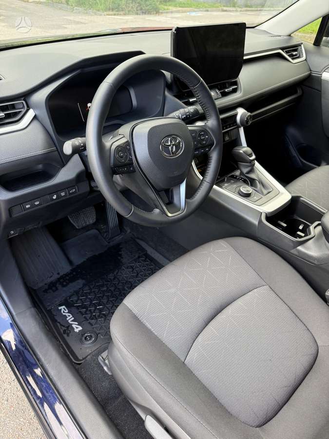 Toyota RAV4 - 7