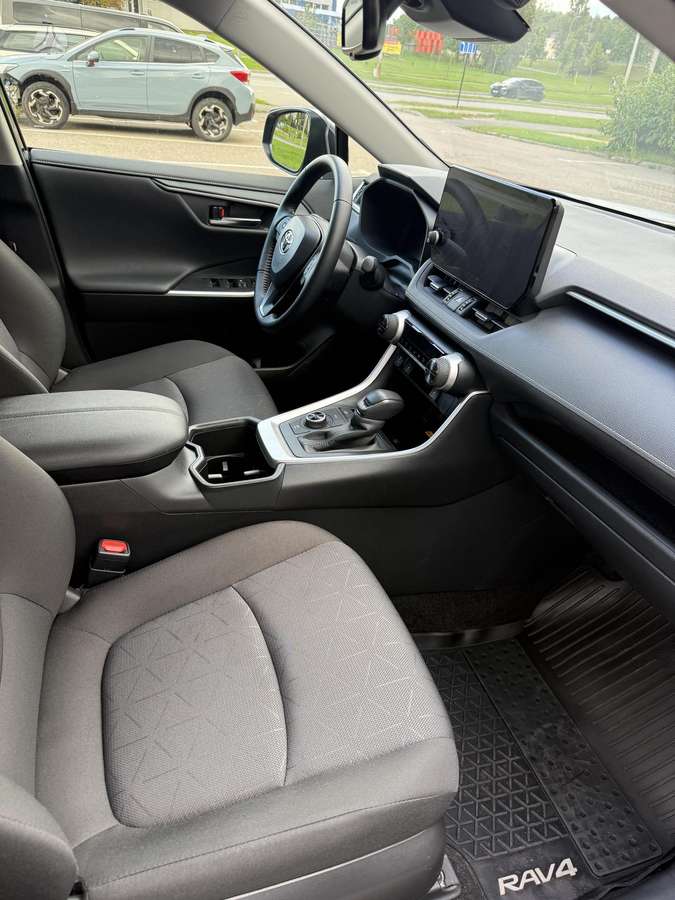 Toyota RAV4 - 9
