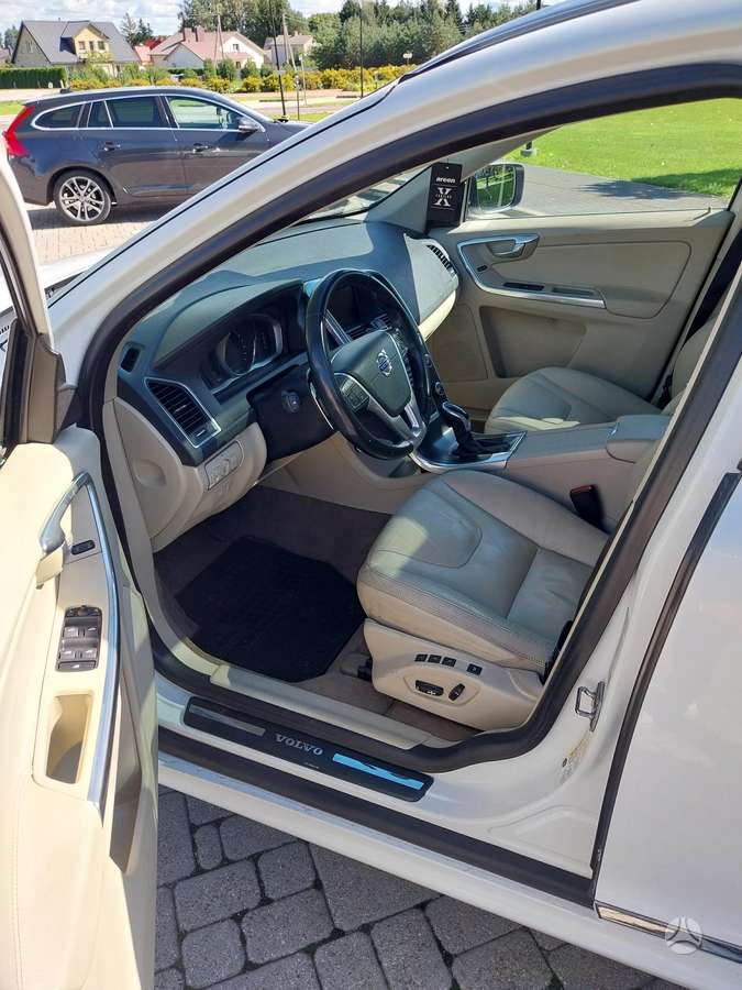 Volvo XC60 - 8