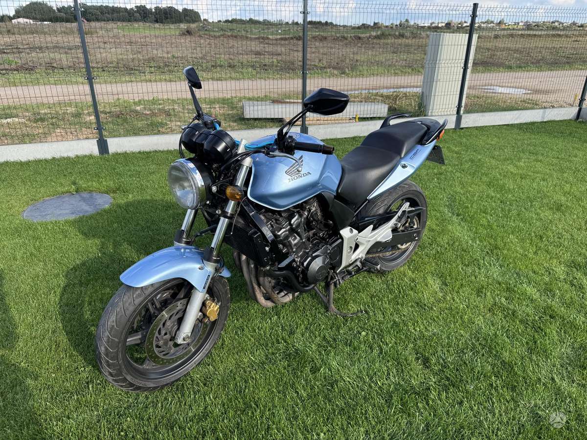 Honda CBF 600cc, street / classic