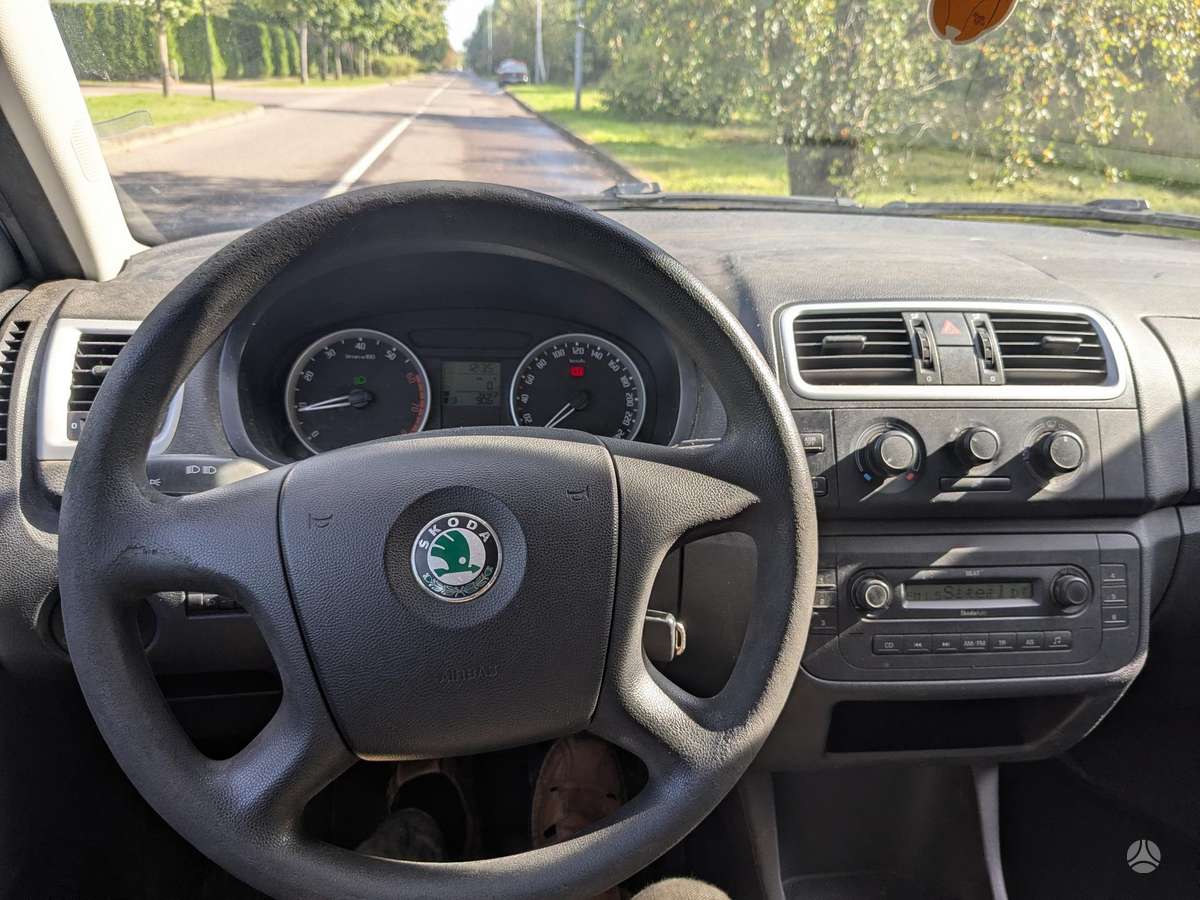Škoda Fabia - 10