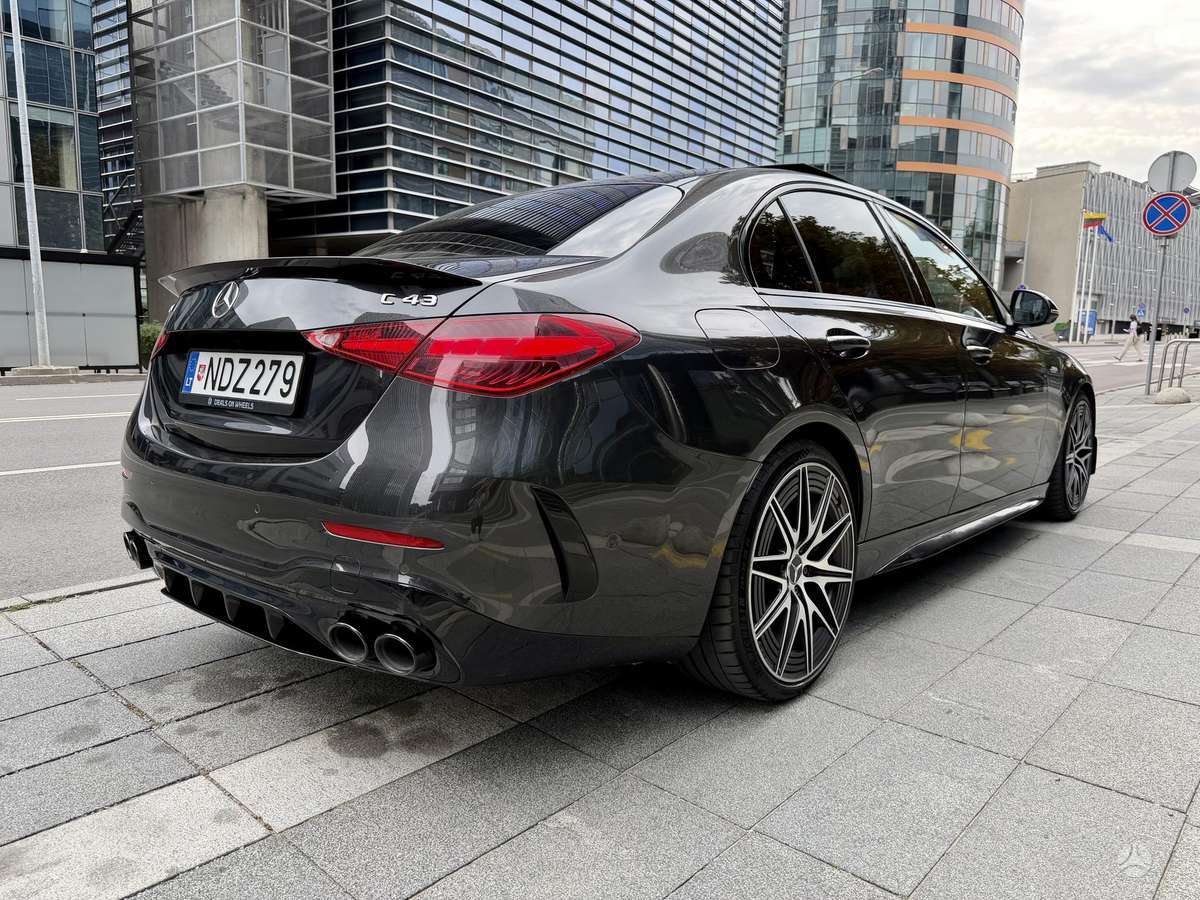 Mercedes-Benz C43 AMG - 7