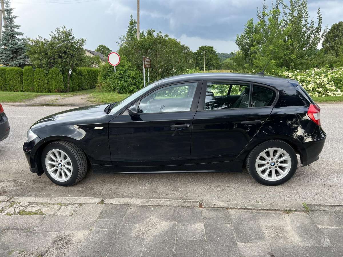 BMW 118, 2.0 l., Хэтчбек