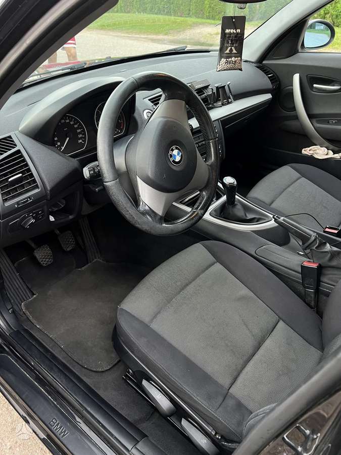 BMW 118, 2.0 l., hatchback