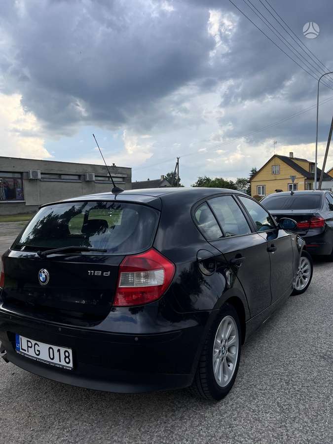 BMW 118, 2.0 l., Хэтчбек