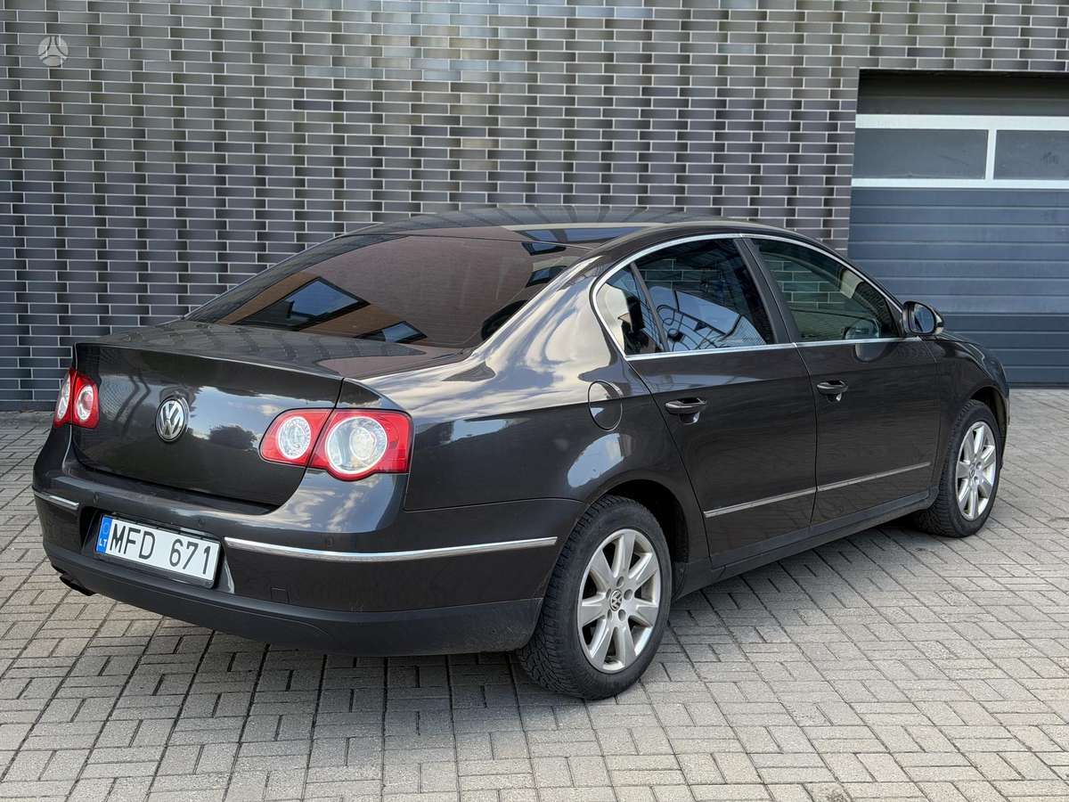 Volkswagen Passat - 4
