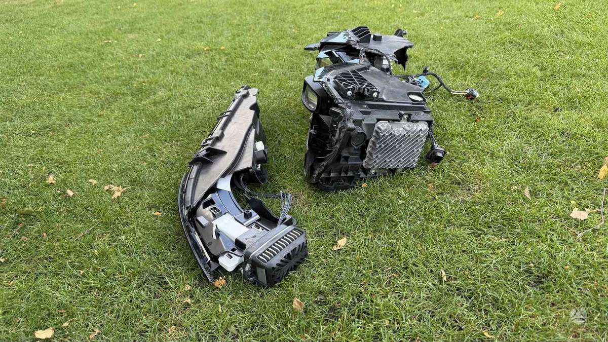 BMW X7 body parts