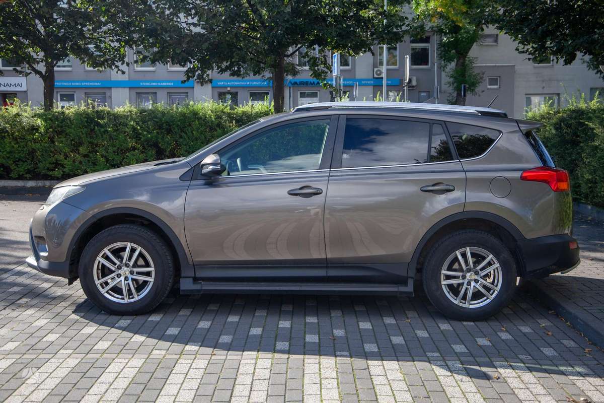Toyota RAV4 - 2